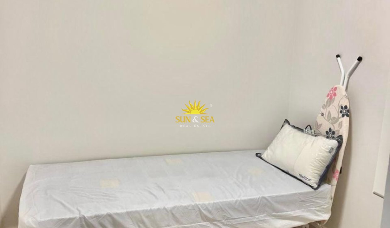 Location à long terme - Appartement - Alicante - Centro