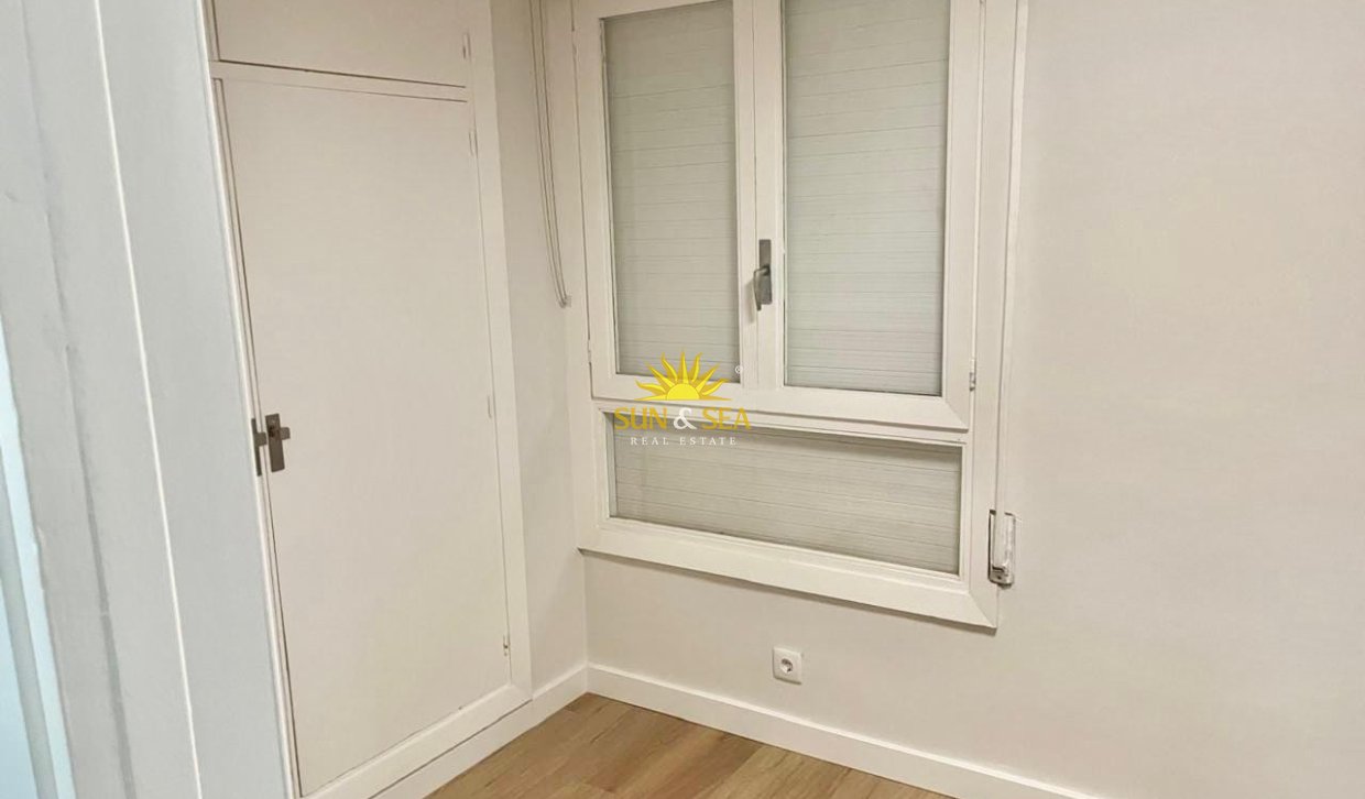 Location à long terme - Appartement - Alicante - Centro