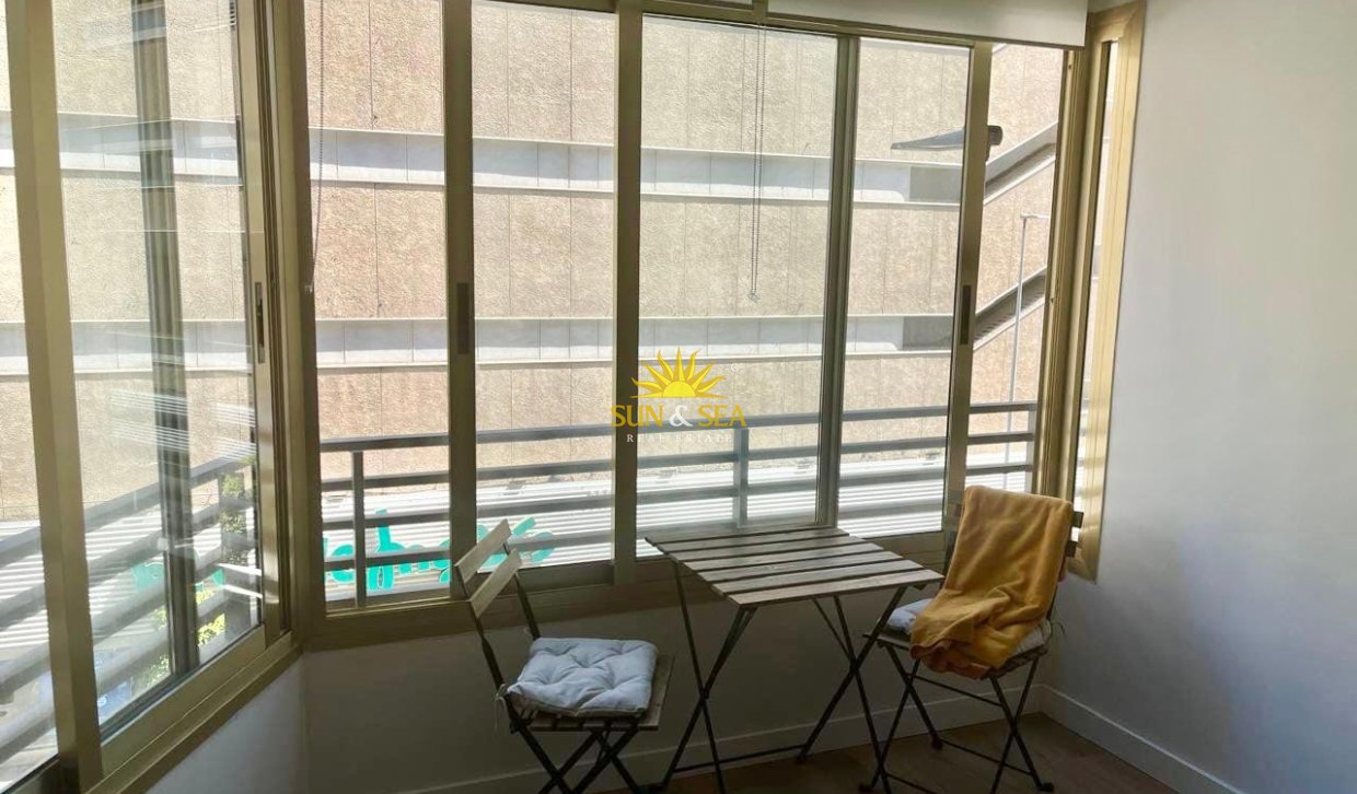 Location à long terme - Appartement - Alicante - Centro