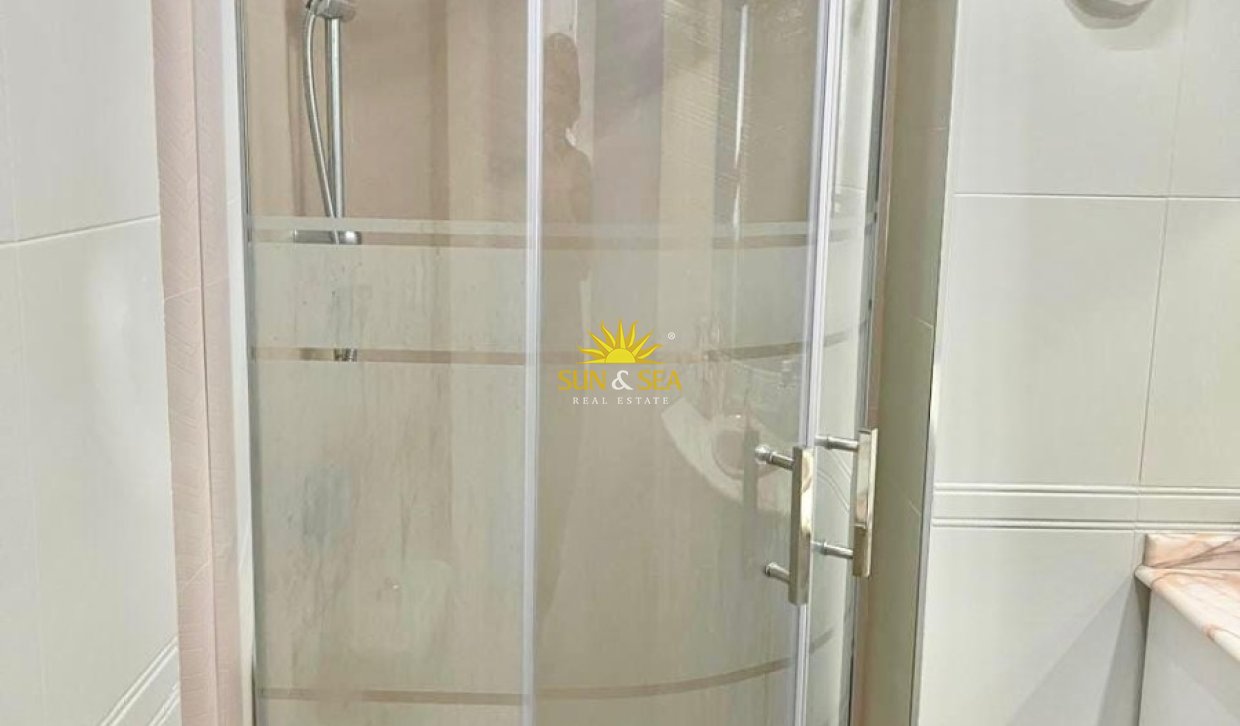 Location à long terme - Appartement - Alicante - Centro