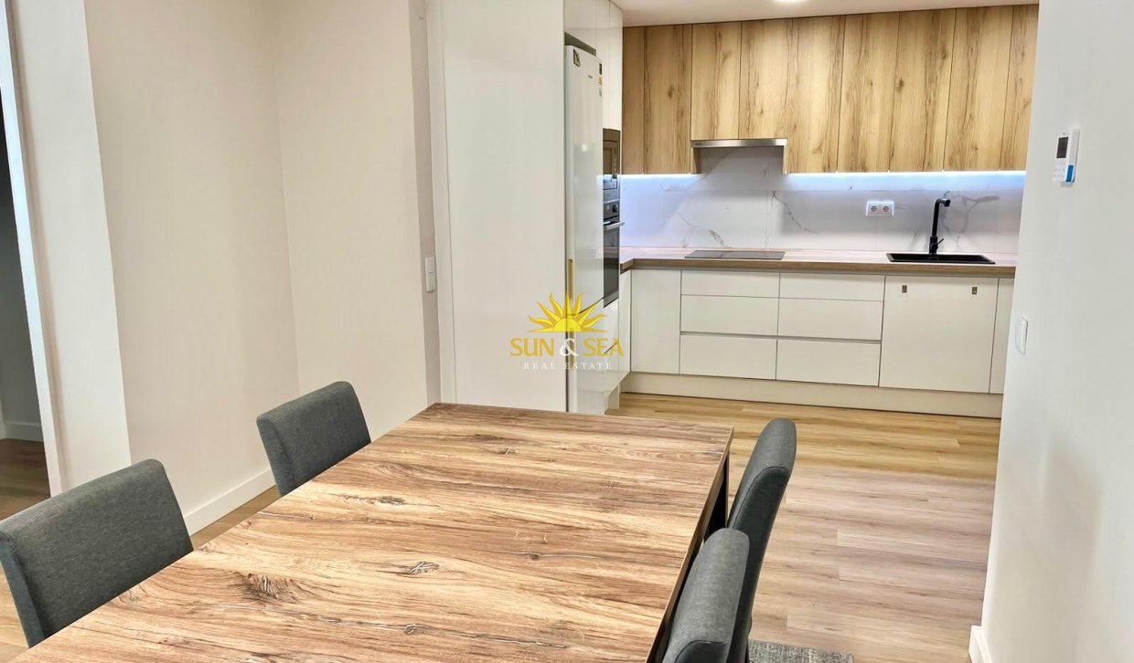 Location à long terme - Appartement - Alicante - Centro