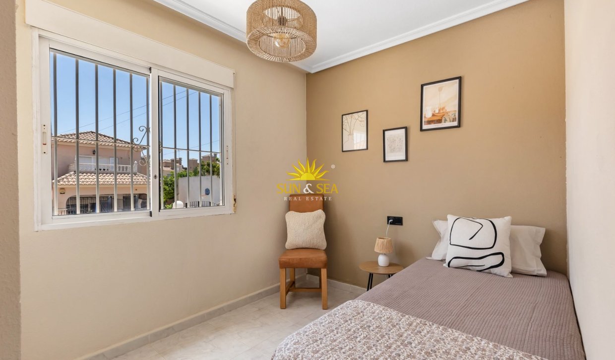 Location à long terme - Villa - Torrevieja - Orihuela costa