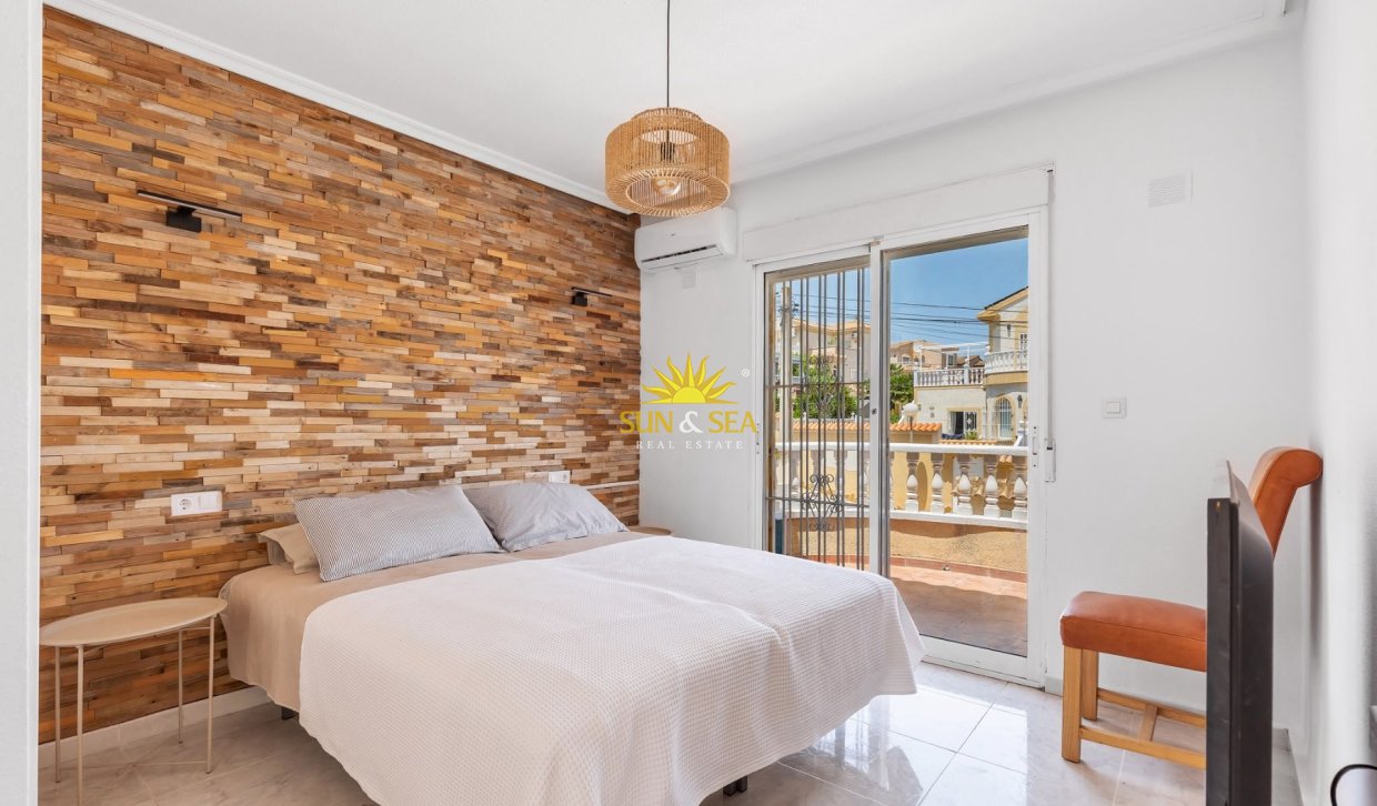 Location à long terme - Villa - Torrevieja - Orihuela costa