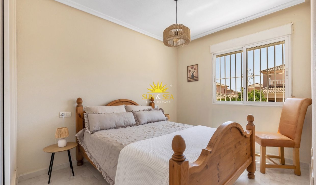 Location à long terme - Villa - Torrevieja - Orihuela costa