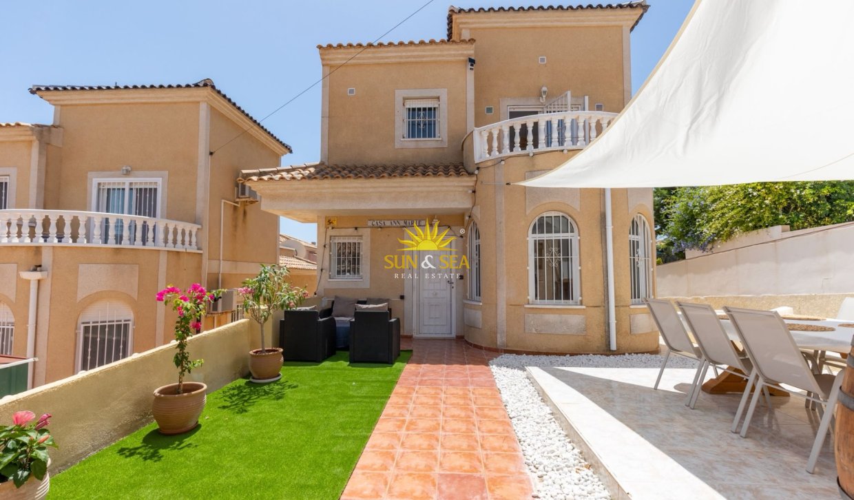 Location à long terme - Villa - Torrevieja - Orihuela costa