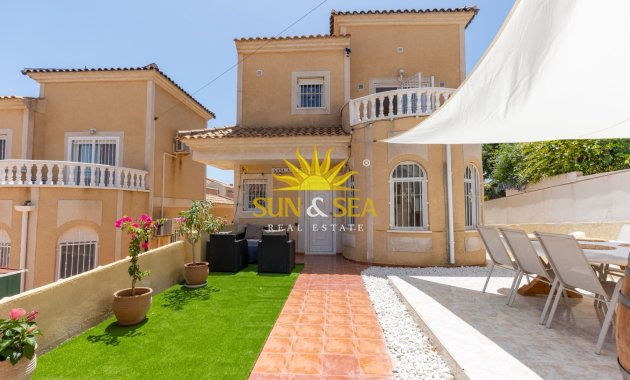Location à long terme - Villa - Torrevieja - Orihuela costa