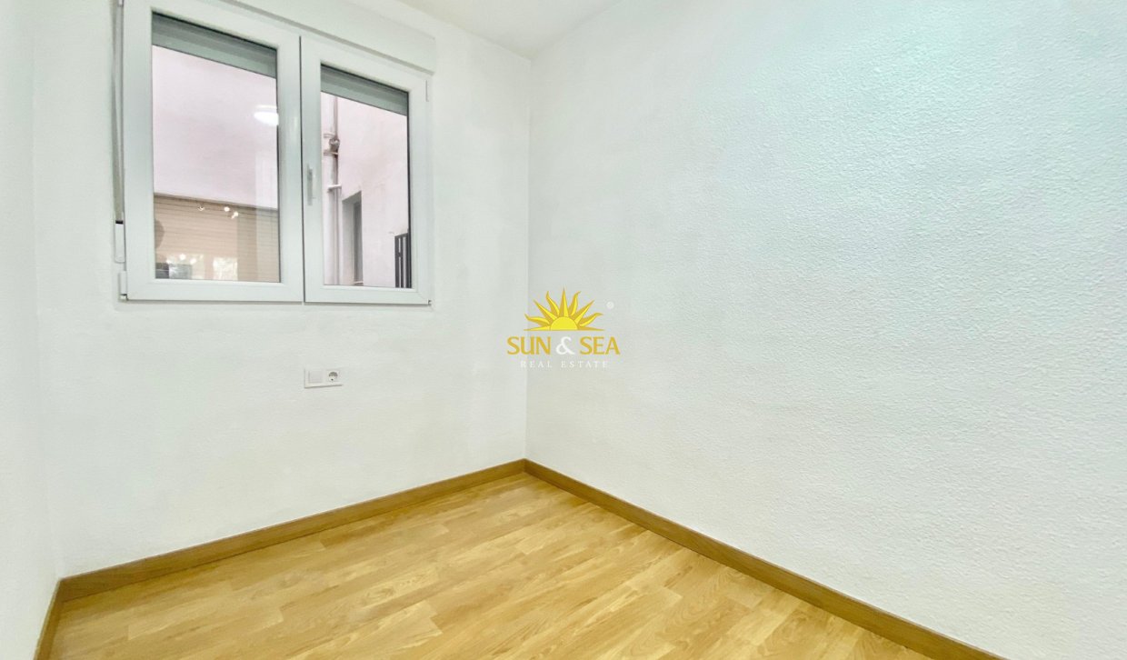 Long Term Rental - Apartment - Alicante (Alacant)