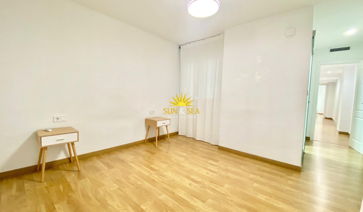 Long Term Rental - Apartment - Alicante (Alacant)