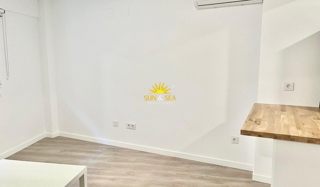 Location à long terme - Appartement - El Campello