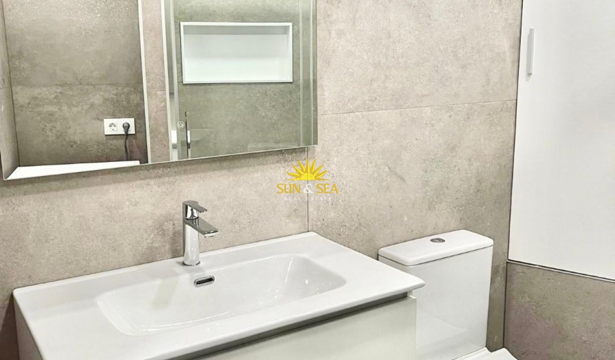 Location à long terme - Appartement - El Campello