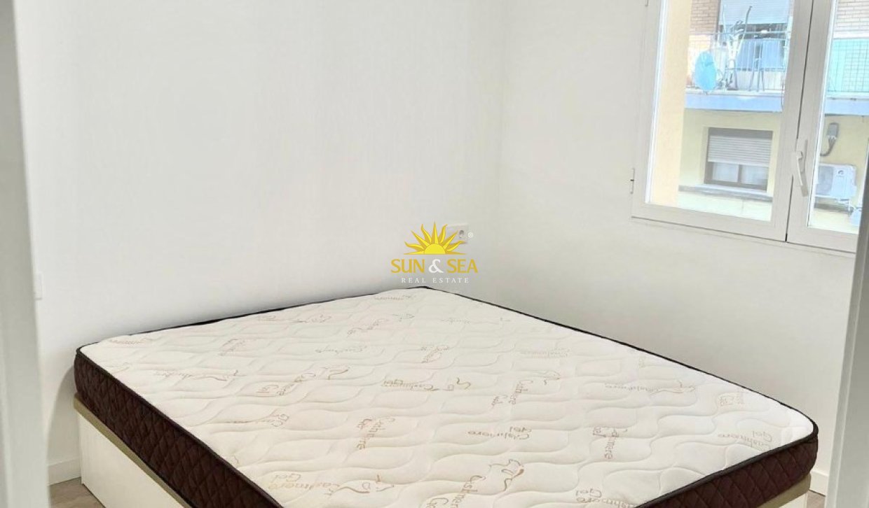 Location à long terme - Appartement - El Campello