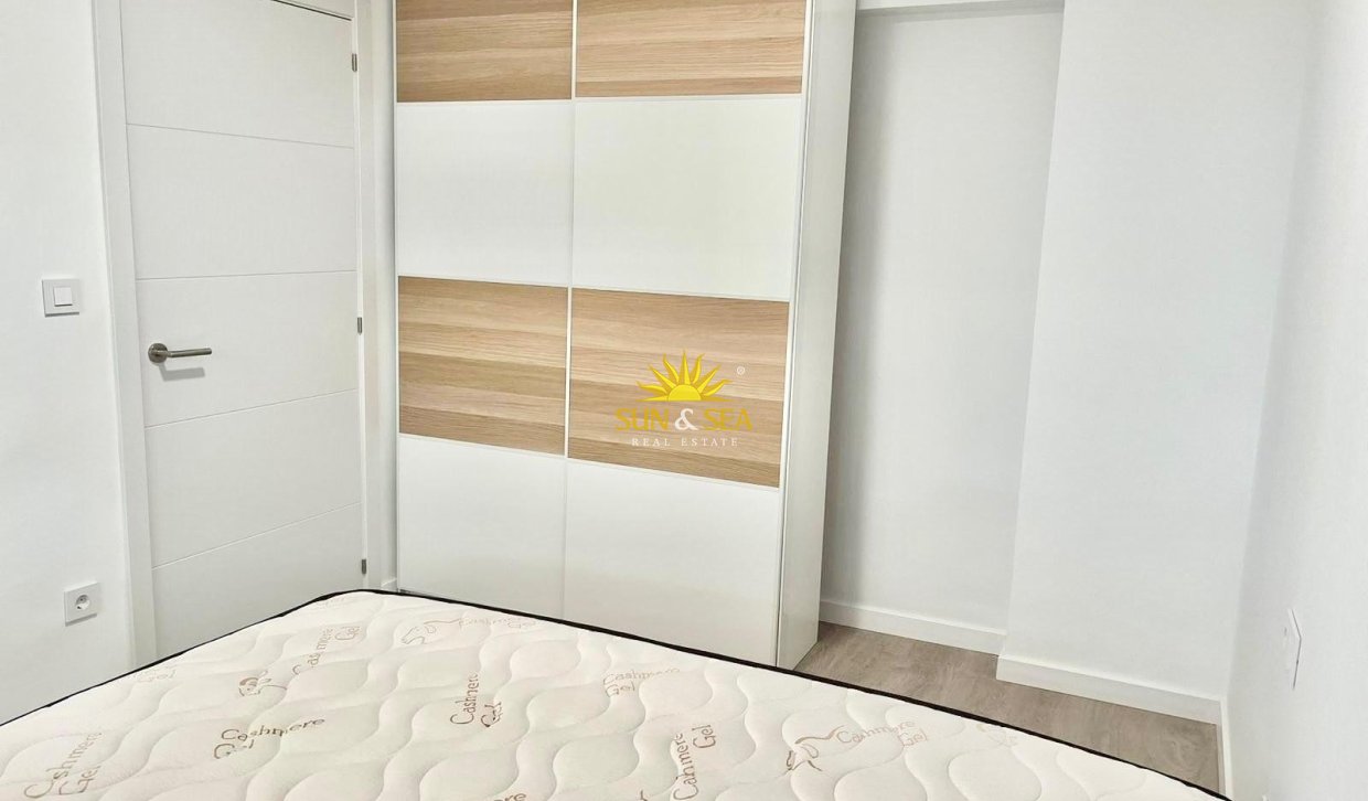 Location à long terme - Appartement - El Campello