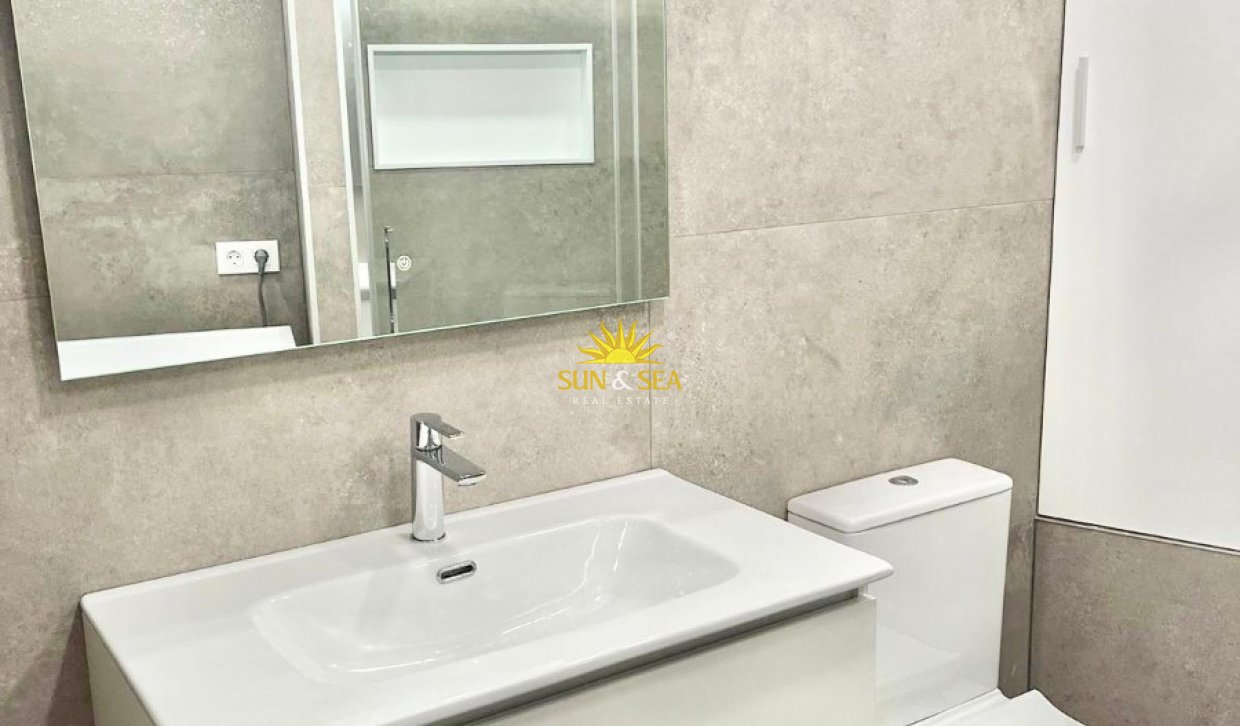 Location à long terme - Appartement - El Campello