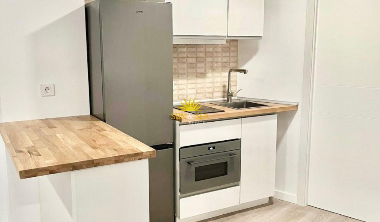 Location à long terme - Appartement - El Campello