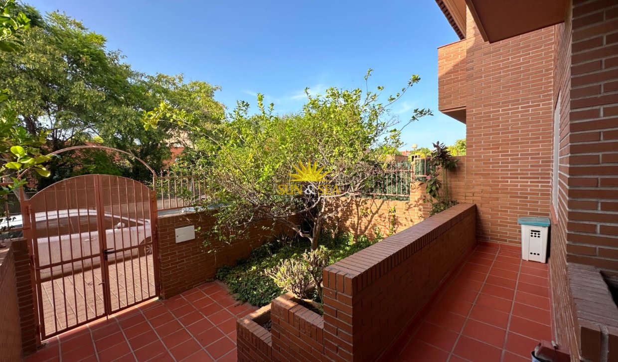 Lange Termijn Verhuur - Villa - Alicante - Ciudad Jardín