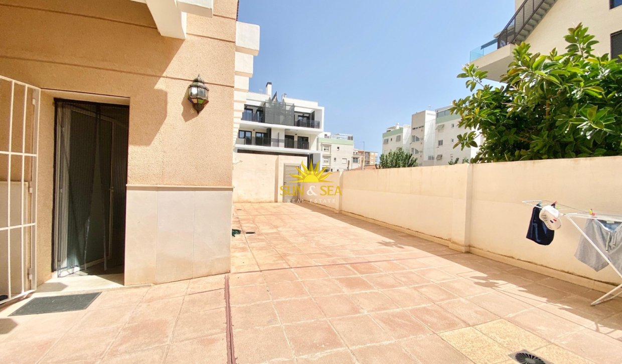 Kurzzeit-Vermietung - Wohnung - El Campello