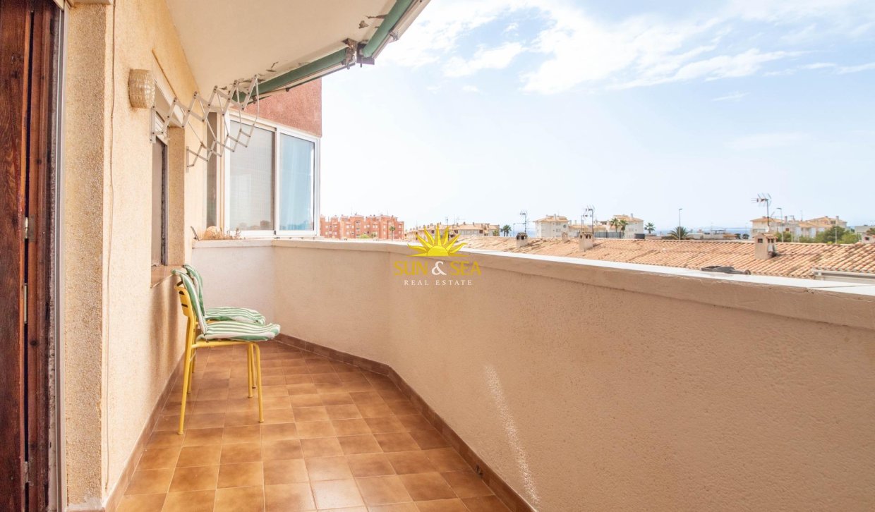 Wiederverkauf - Wohnung - Orihuela Costa - La Regia