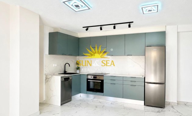 Resale - Apartment - Torrevieja - La veleta