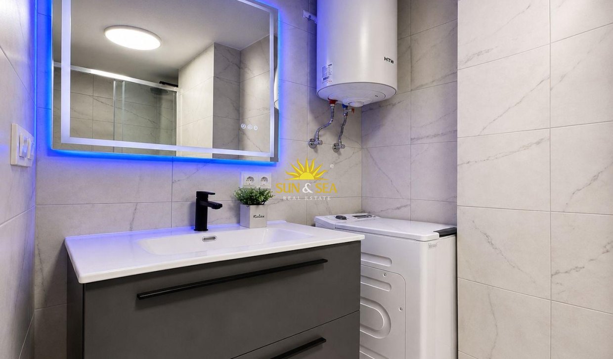 Resale - Apartment - Torrevieja - La veleta