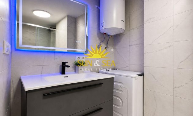 Resale - Apartment - Torrevieja - La veleta