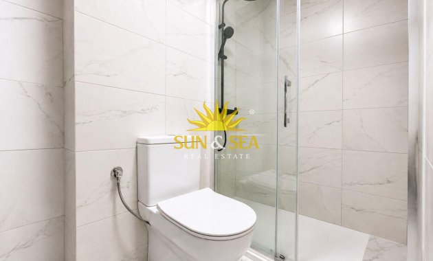 Resale - Apartment - Torrevieja - La veleta