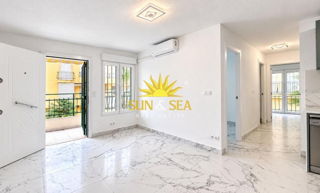 Resale - Apartment - Torrevieja - La veleta