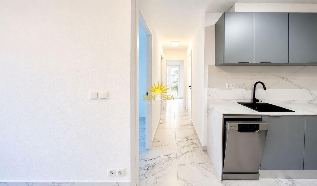 Resale - Apartment - Torrevieja - La veleta