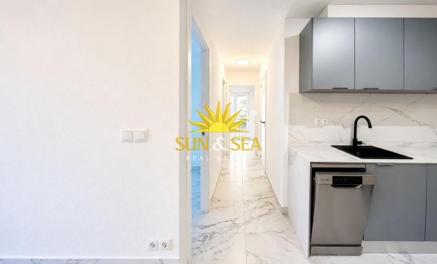 Resale - Apartment - Torrevieja - La veleta
