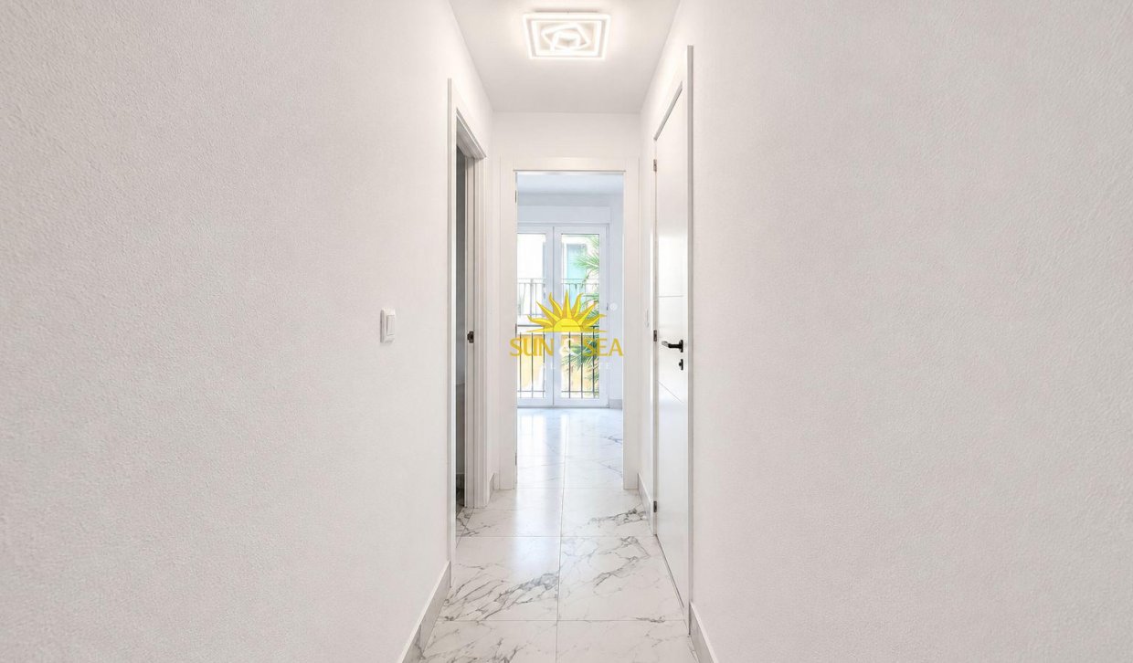 Resale - Apartment - Torrevieja - La veleta