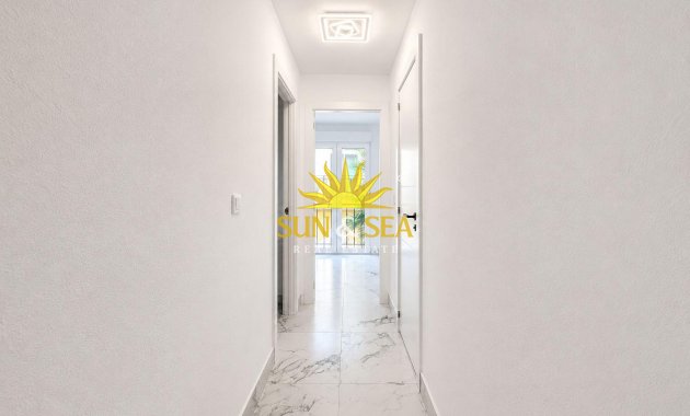 Resale - Apartment - Torrevieja - La veleta