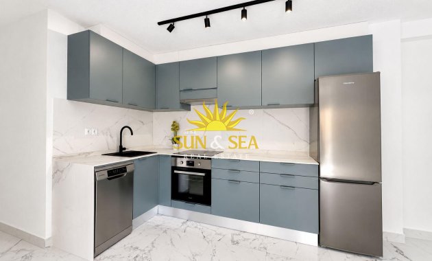 Resale - Apartment - Torrevieja - La veleta