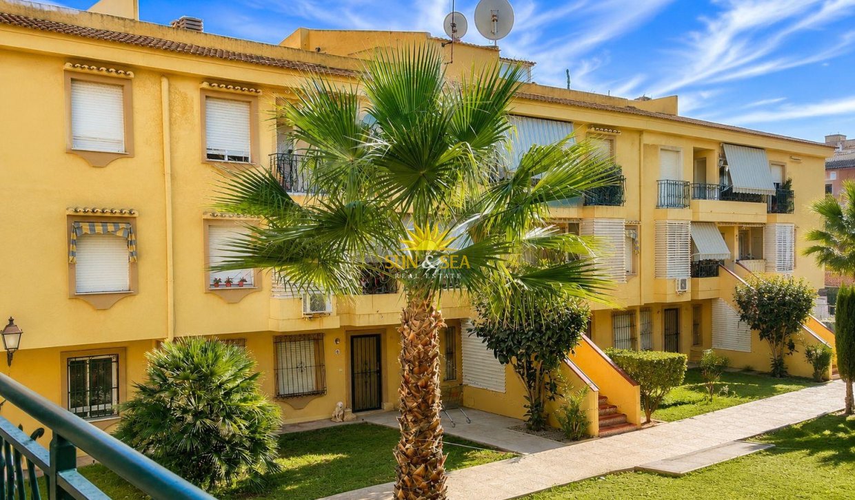 Resale - Apartment - Torrevieja - La veleta