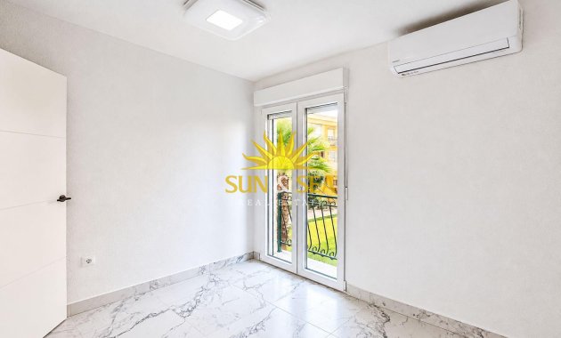 Resale - Apartment - Torrevieja - La veleta