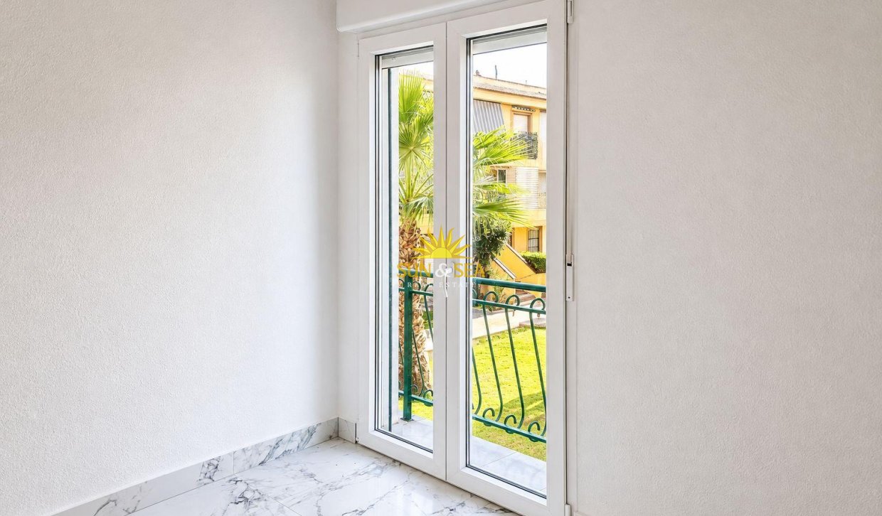 Resale - Apartment - Torrevieja - La veleta