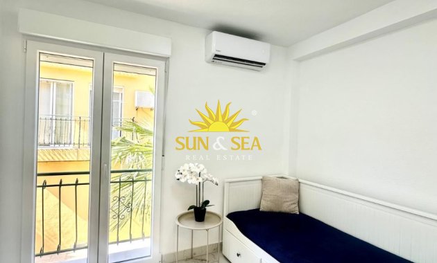 Resale - Apartment - Torrevieja - La veleta