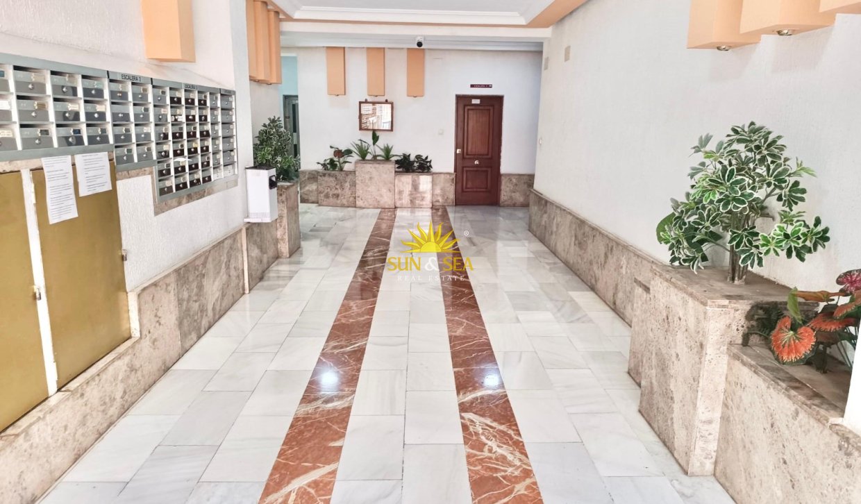 Long Term Rental - Apartment - Alicante - Benalua