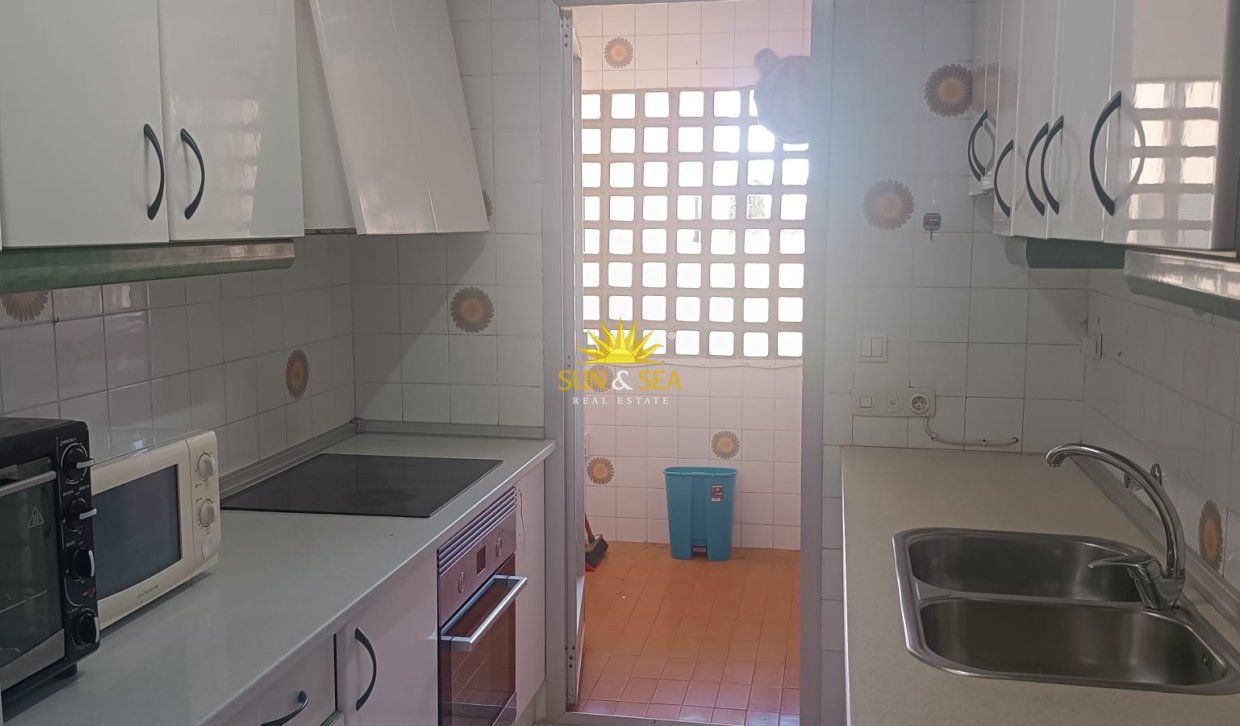 Kurzzeit-Vermietung - Wohnung - 