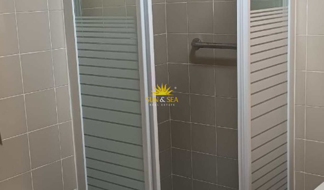 Kurzzeit-Vermietung - Wohnung - 