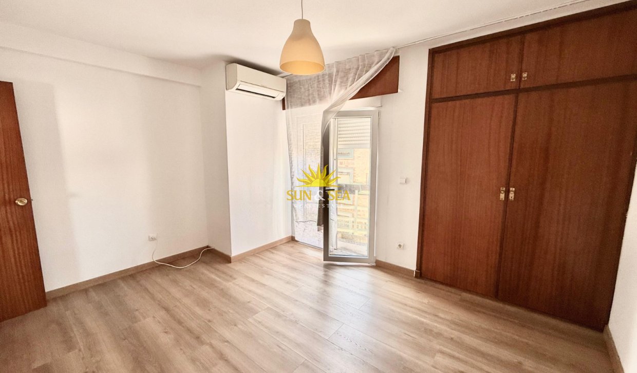 Long Term Rental - Apartment - Alicante - Centro