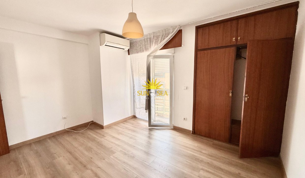 Long Term Rental - Apartment - Alicante - Centro