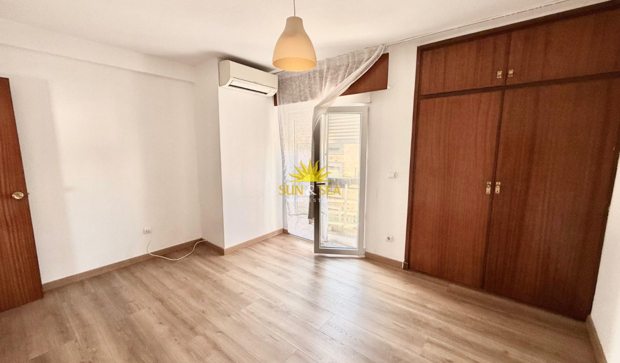 Long Term Rental - Apartment - Alicante - Centro