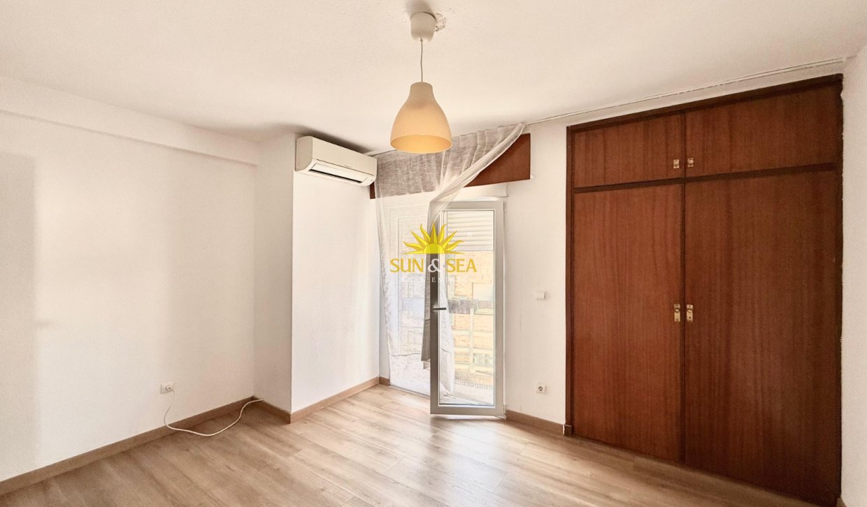 Long Term Rental - Apartment - Alicante - Centro
