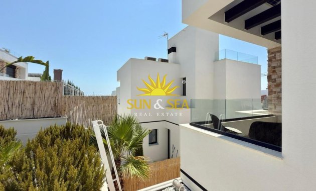 Alquiler a largo plazo - Chalet - Finestrat