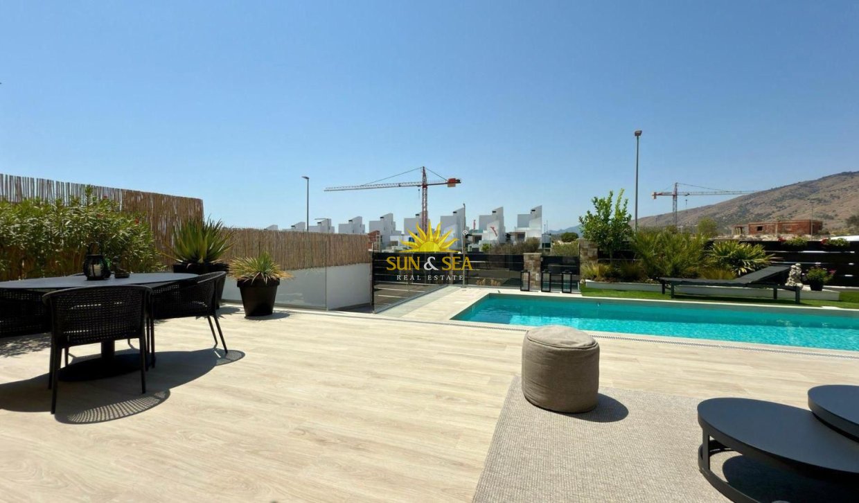 Alquiler a largo plazo - Chalet - Finestrat