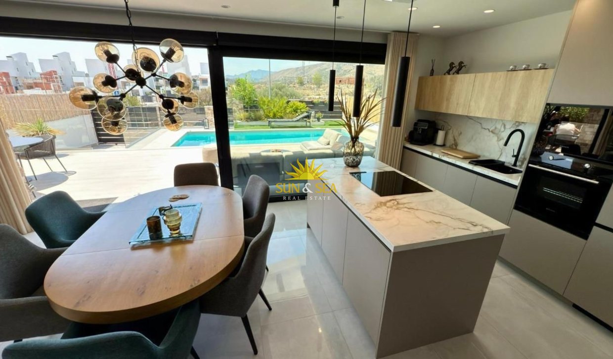 Alquiler a largo plazo - Chalet - Finestrat