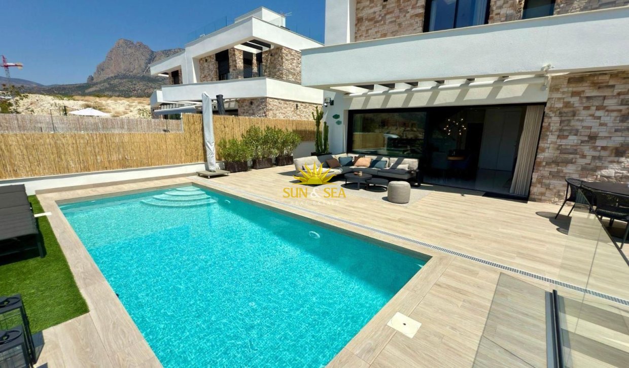 Alquiler a largo plazo - Chalet - Finestrat