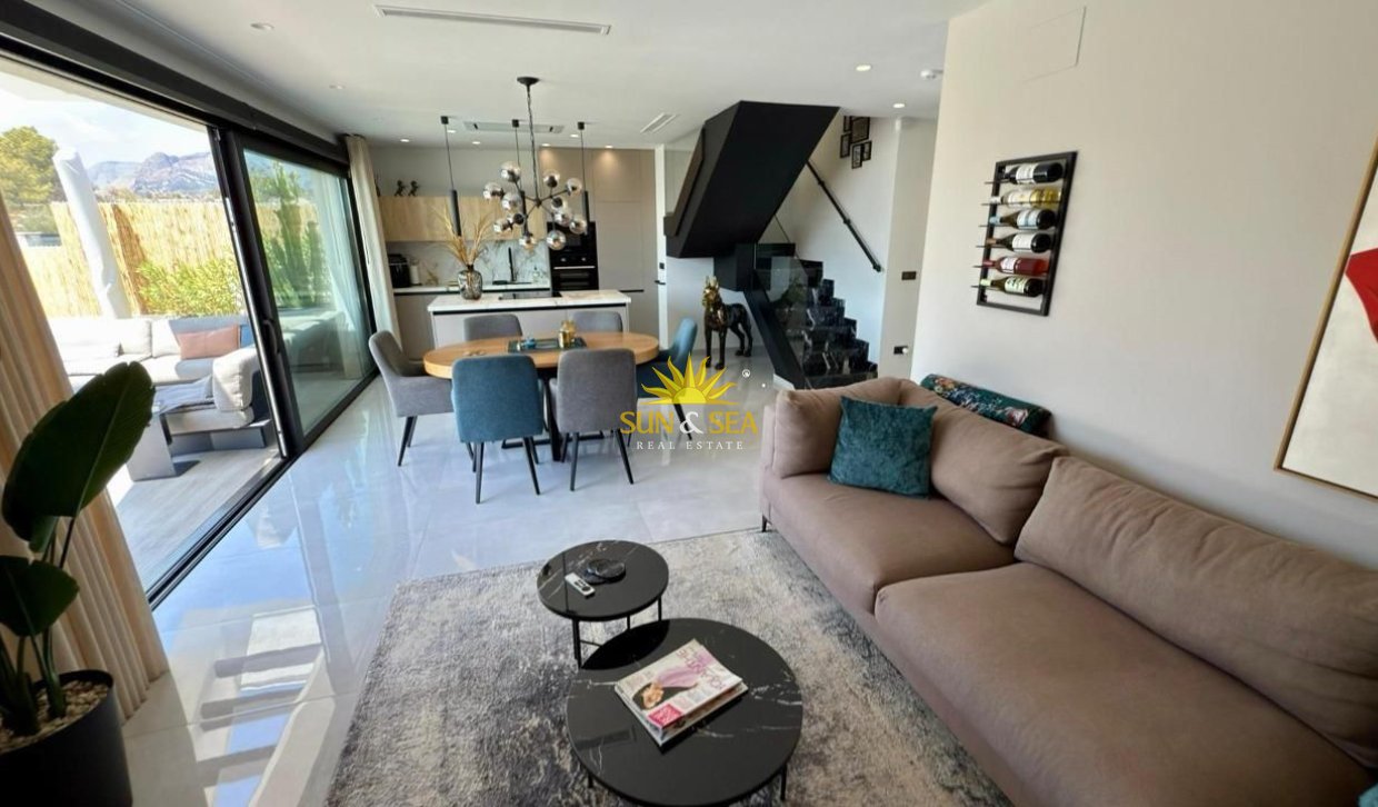 Alquiler a largo plazo - Chalet - Finestrat