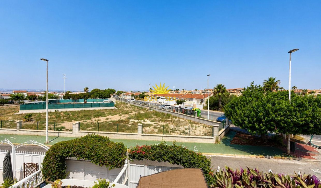 Resale - Townhouse - Torrevieja - Torretas