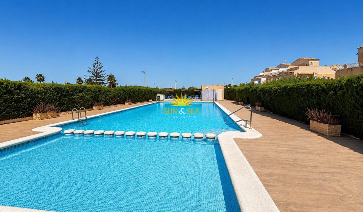 Resale - Townhouse - Torrevieja - Torretas