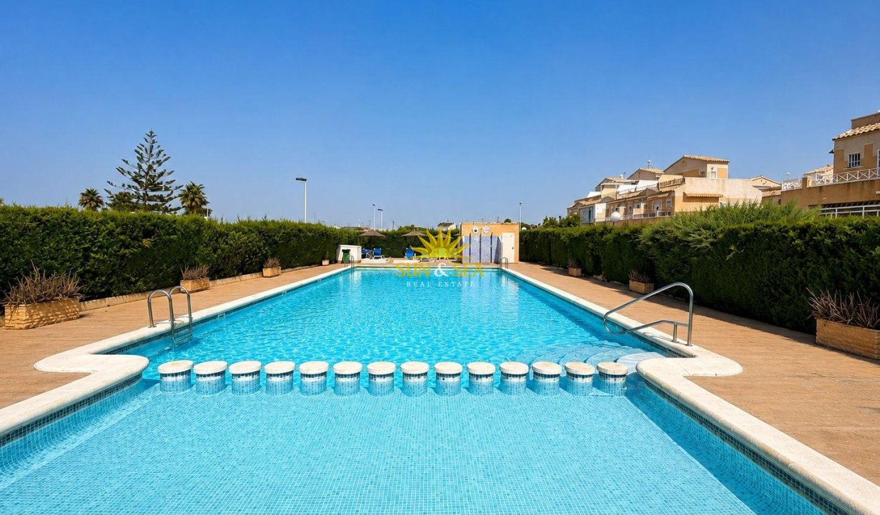 Resale - Townhouse - Torrevieja - Torretas
